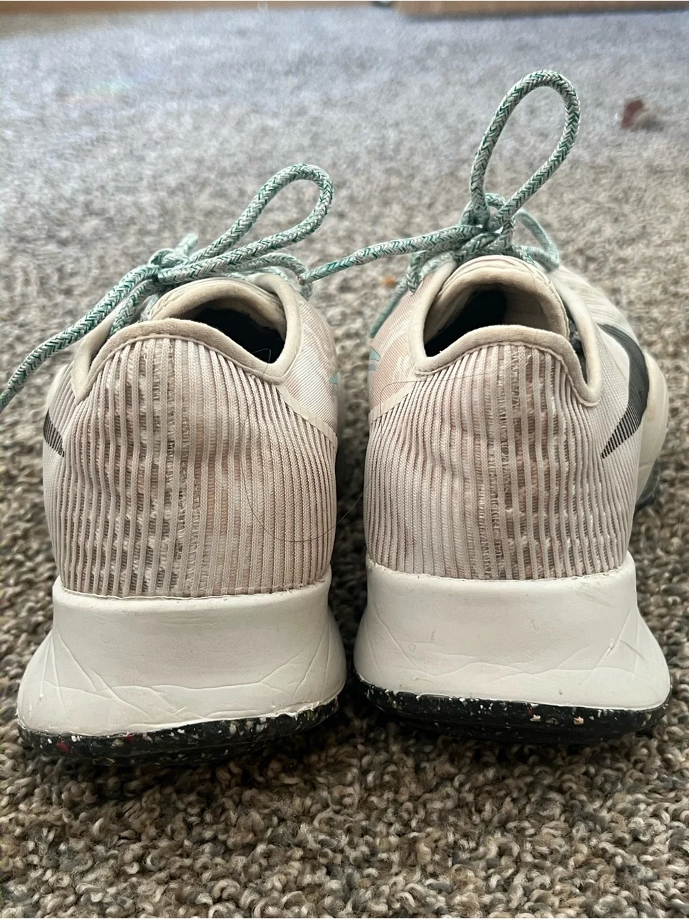 Nike Women's Pale Pink and Teal Athletic Sneakers